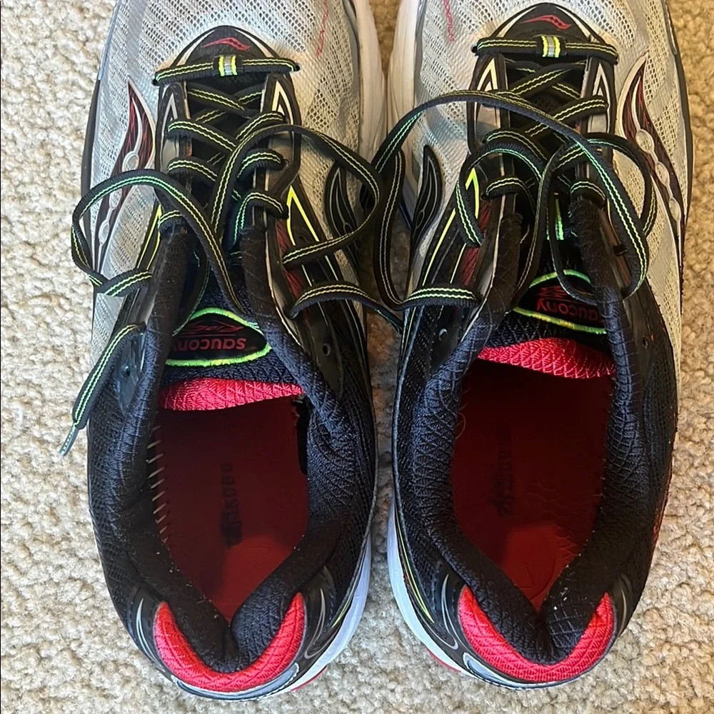 Saucony athletic shoes - Picture 4 of 5